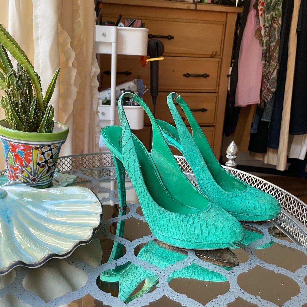 B Brian Atwood Emerald Green Felicite Slingback Mock Croc Pumps